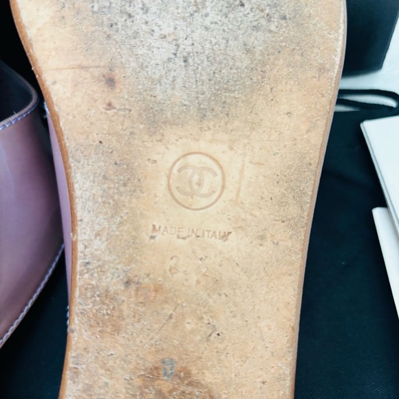 Chanel CC Logo Interlocking Purple Patent Leather Thong Sandals EU 37.5 - Picture 16 of 16